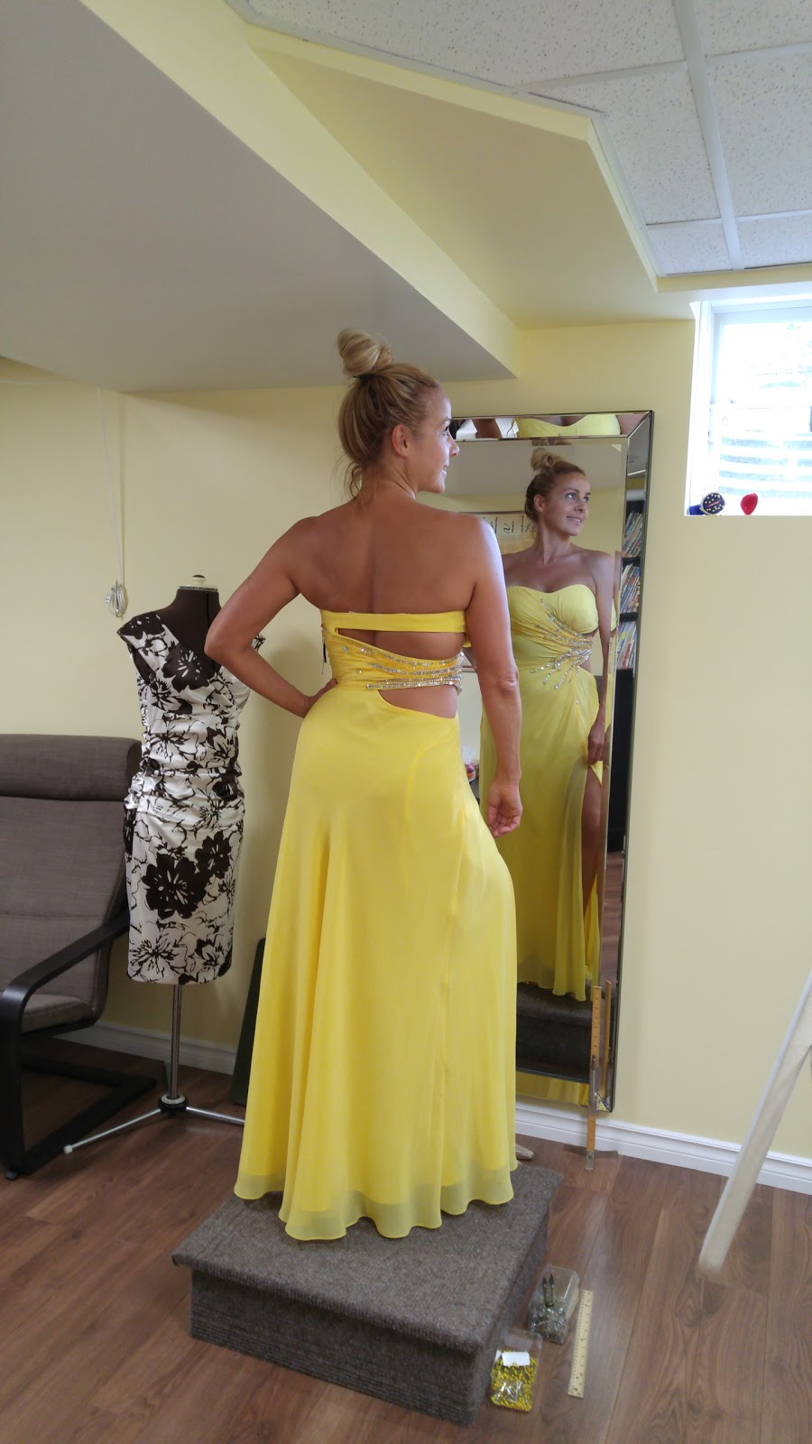 Irinas Alterations | 32 Kitchener, ON 1X5 Canada, Sophia Crescent, Kitchener, ON N2R 1X5, Canada | Phone: (519) 954-3040