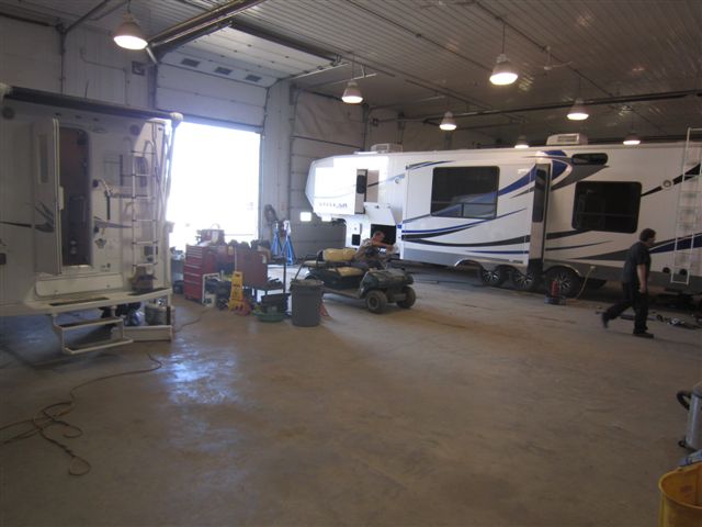Fraserway RV - Edmonton | 21910 Stony Plain Rd, Edmonton, AB T5S 2C3, Canada | Phone: (780) 447-5681