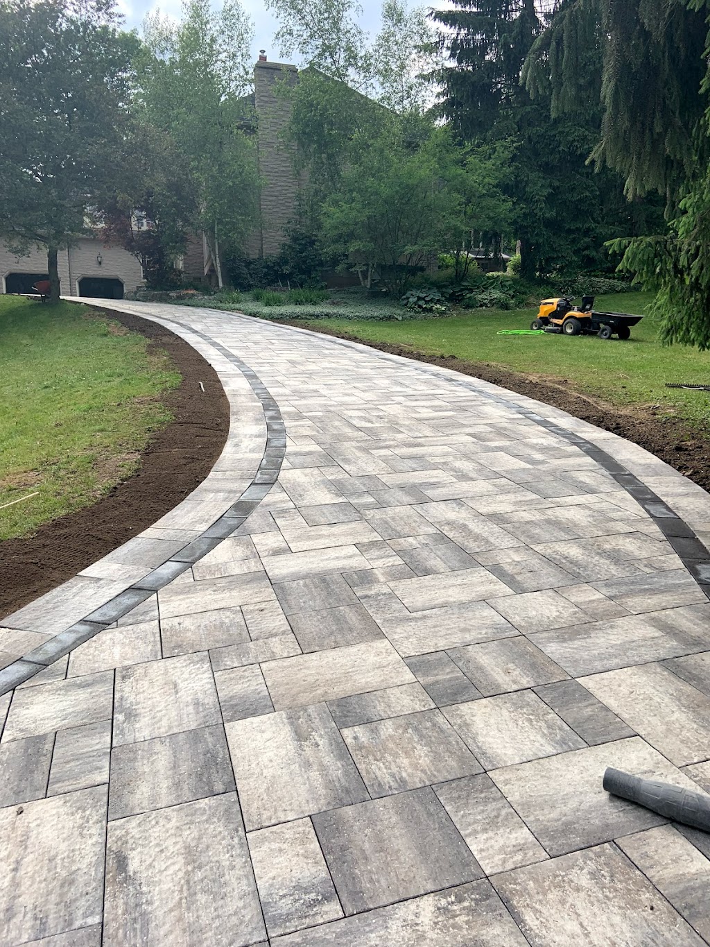 Envision Landscapes | 22 Valleyview Dr, Ancaster, ON L9G 2A5, Canada | Phone: (905) 648-4040