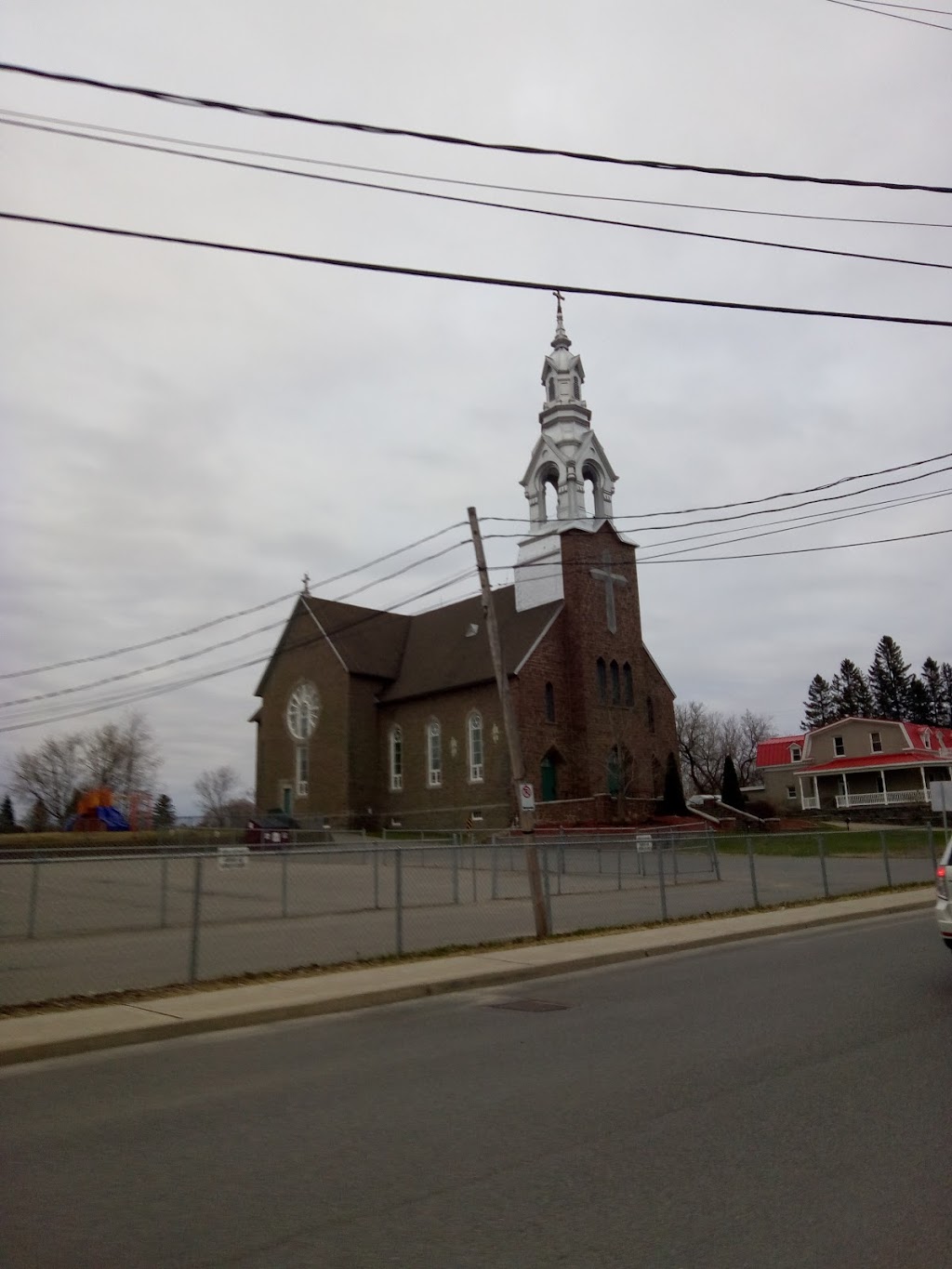 Presbytere Grenville | 324 Rue Principale, Grenville, QC J0V 1J0, Canada | Phone: (819) 242-6952