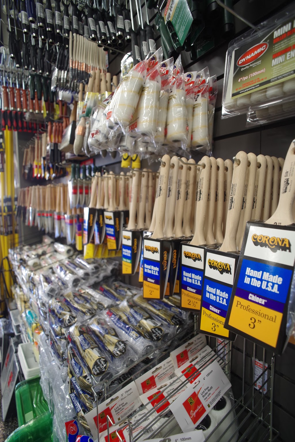Hamilton Decorating Centre | 256 Ottawa St N, Hamilton, ON L8H 3Z7, Canada | Phone: (289) 389-2600