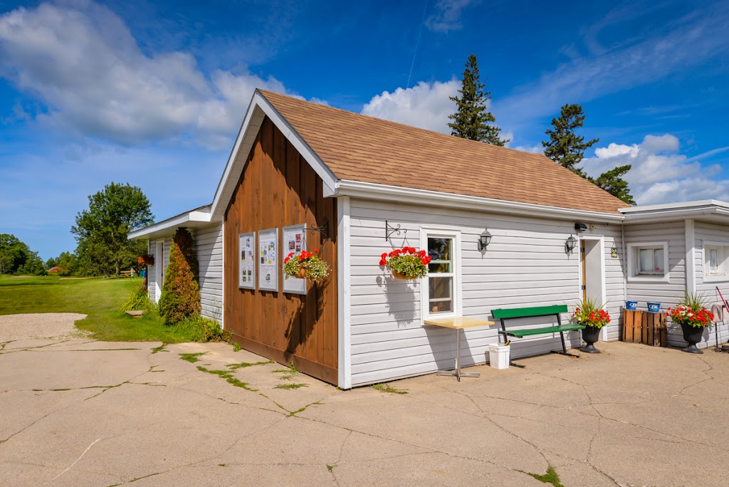 Sauble Golf & Country Club | 678 Bruce County Rd 8, Sauble Beach, ON N0H 2G0, Canada | Phone: (519) 422-1052