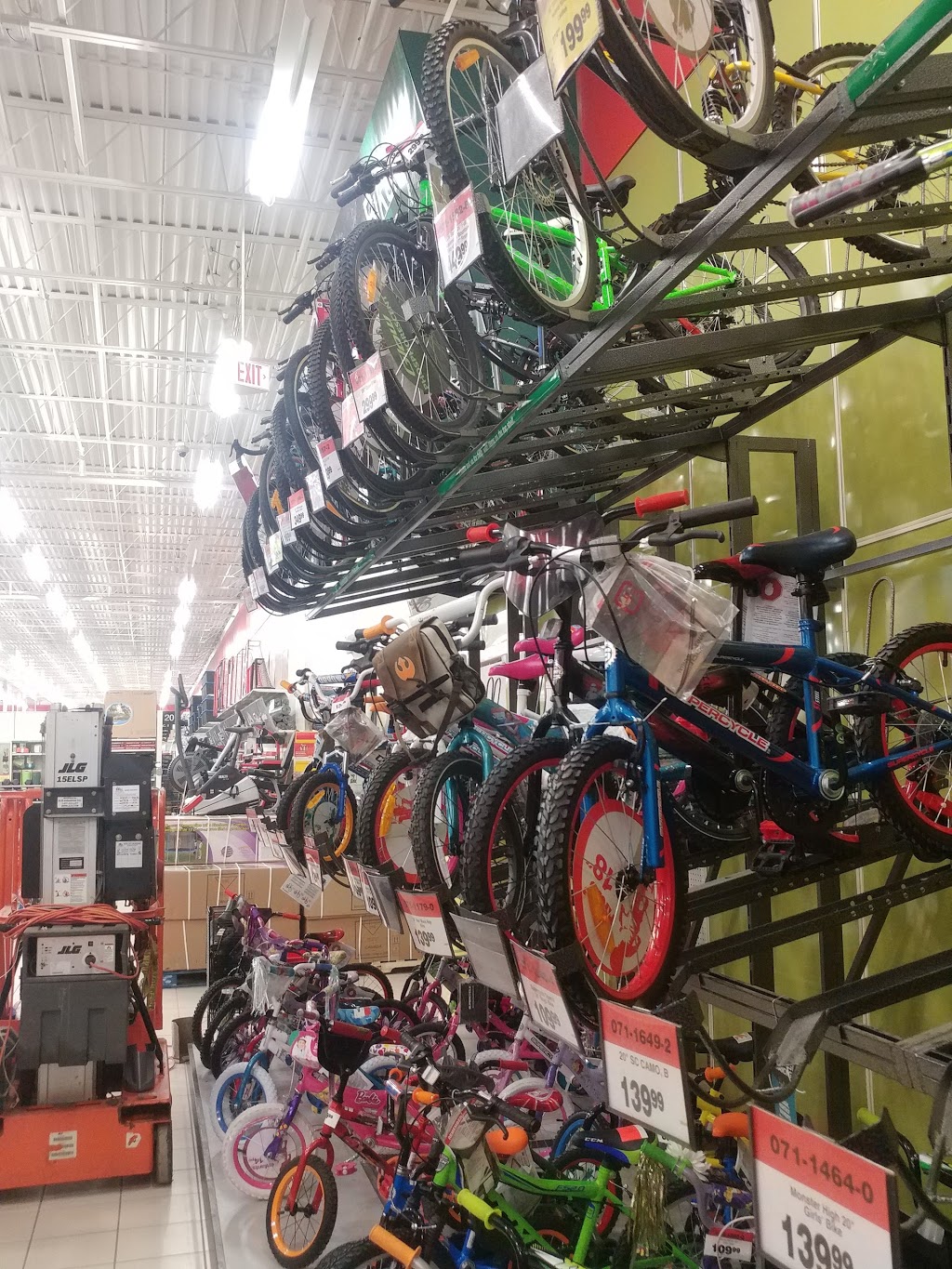 Canadian Tire - Bolton, ON | 99 McEwan Dr E, Bolton, ON L7E 2Z7, Canada | Phone: (905) 857-5424