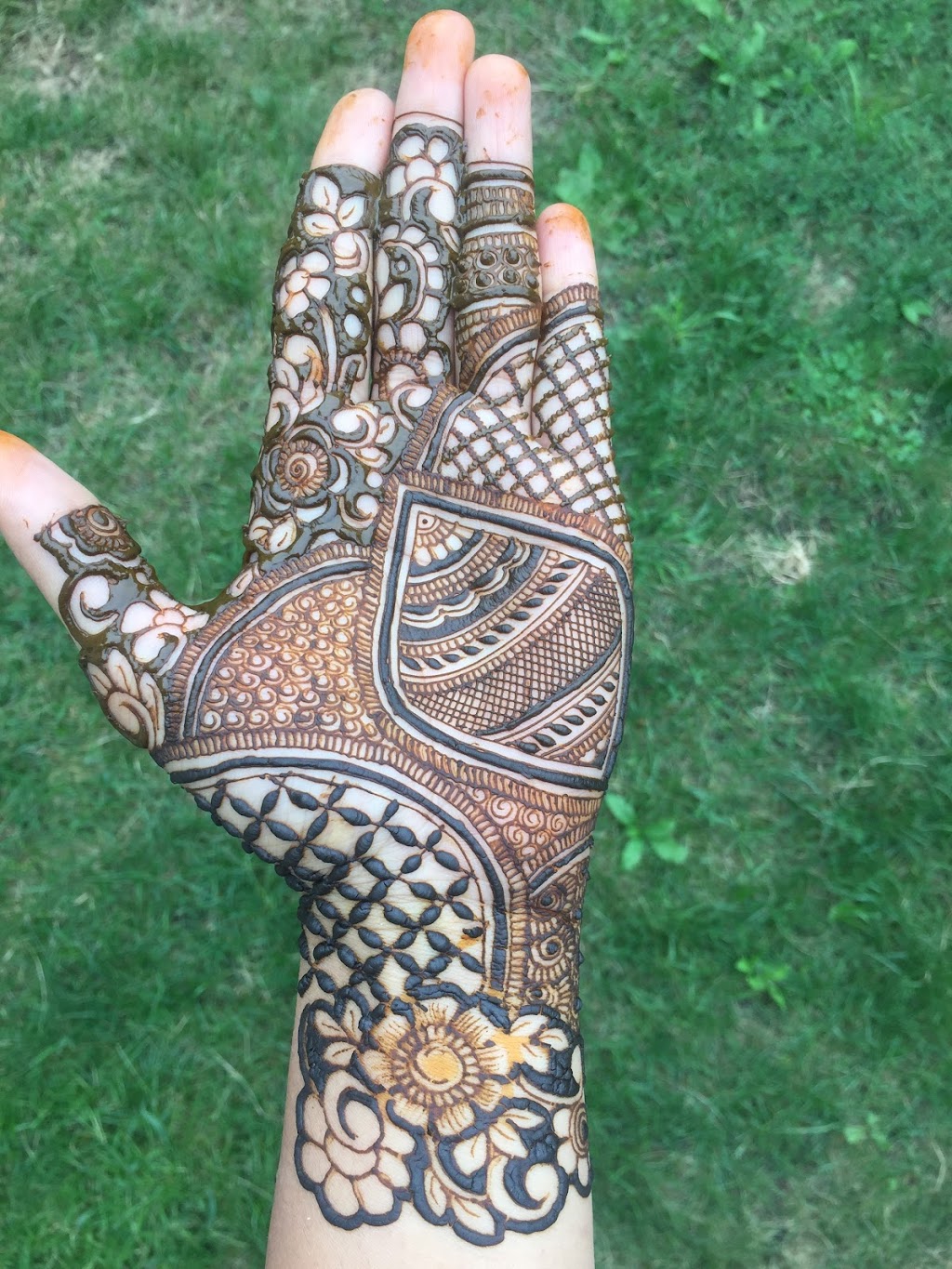 Henna at Toronto(Jyothi s Henna Art) | 4 Odessa Crescent, Whitby, ON L1R 3N9, Canada | Phone: (647) 643-8183
