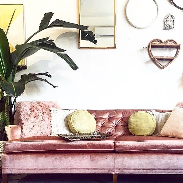 Modern Vintage Ottawa | 35 Nanaimo Dr, Nepean, ON K2H 6Y2, Canada | Phone: (613) 878-6878