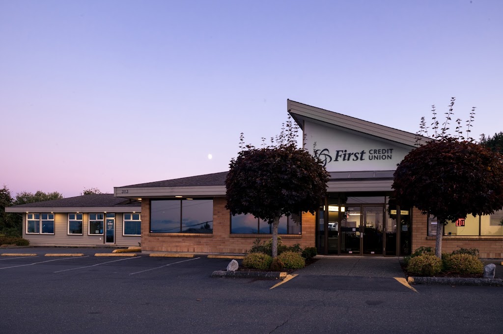 First Credit Union | 313 McLeod Rd, Union Bay, BC V0R 3B0, Canada | Phone: (250) 335-2122