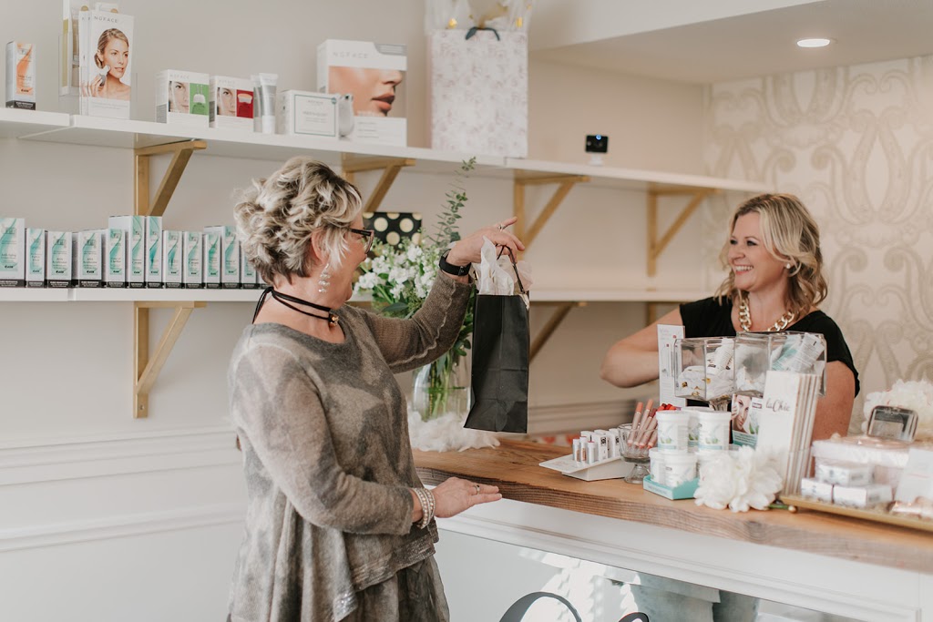 la Chic Skin Boutique | 19062 69 Ave, Surrey, BC V4N 0A4, Canada | Phone: (604) 595-3024