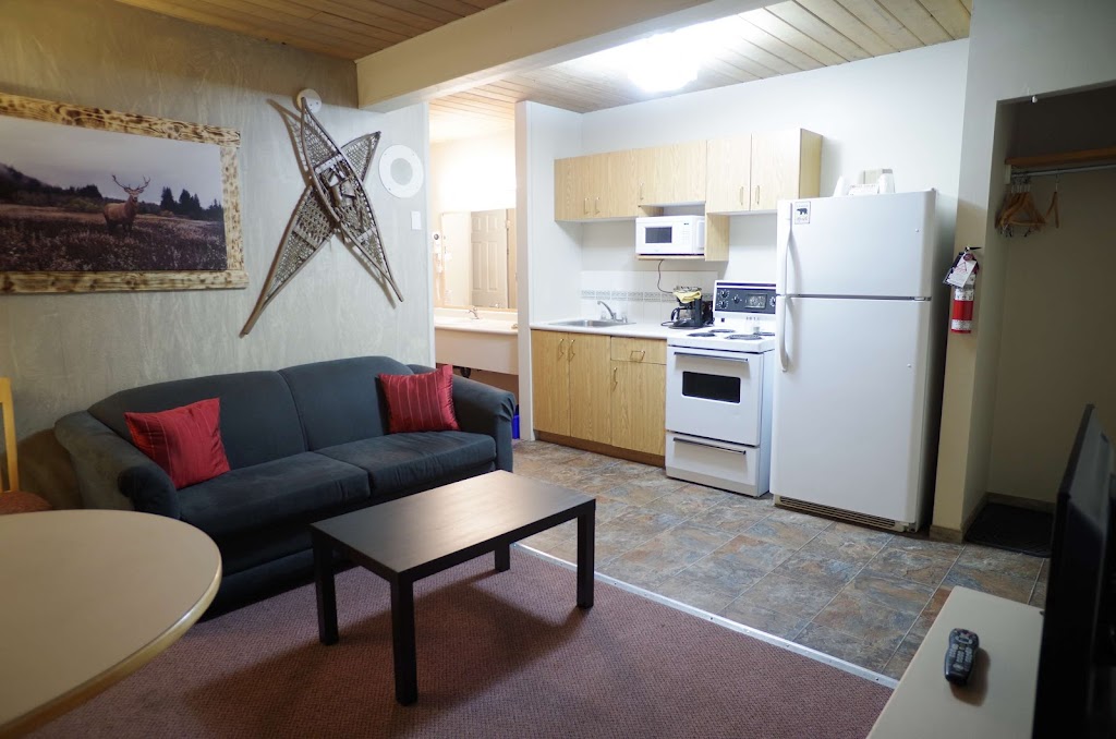 Canadas Best Value Inn & Suites Fernie | 401 Crowsnest Hwy, Fernie, BC V0B 1M0, Canada | Phone: (877) 326-8888