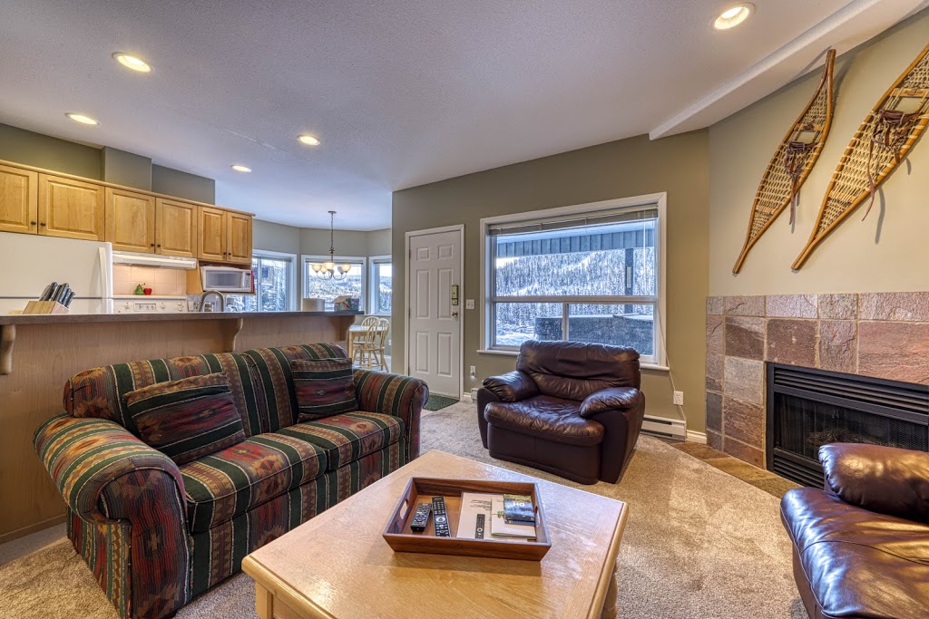 At Trails End Chalet | 2228 Sunburst Dr, Sun Peaks, BC V0E 5N0, Canada | Phone: (778) 545-6776