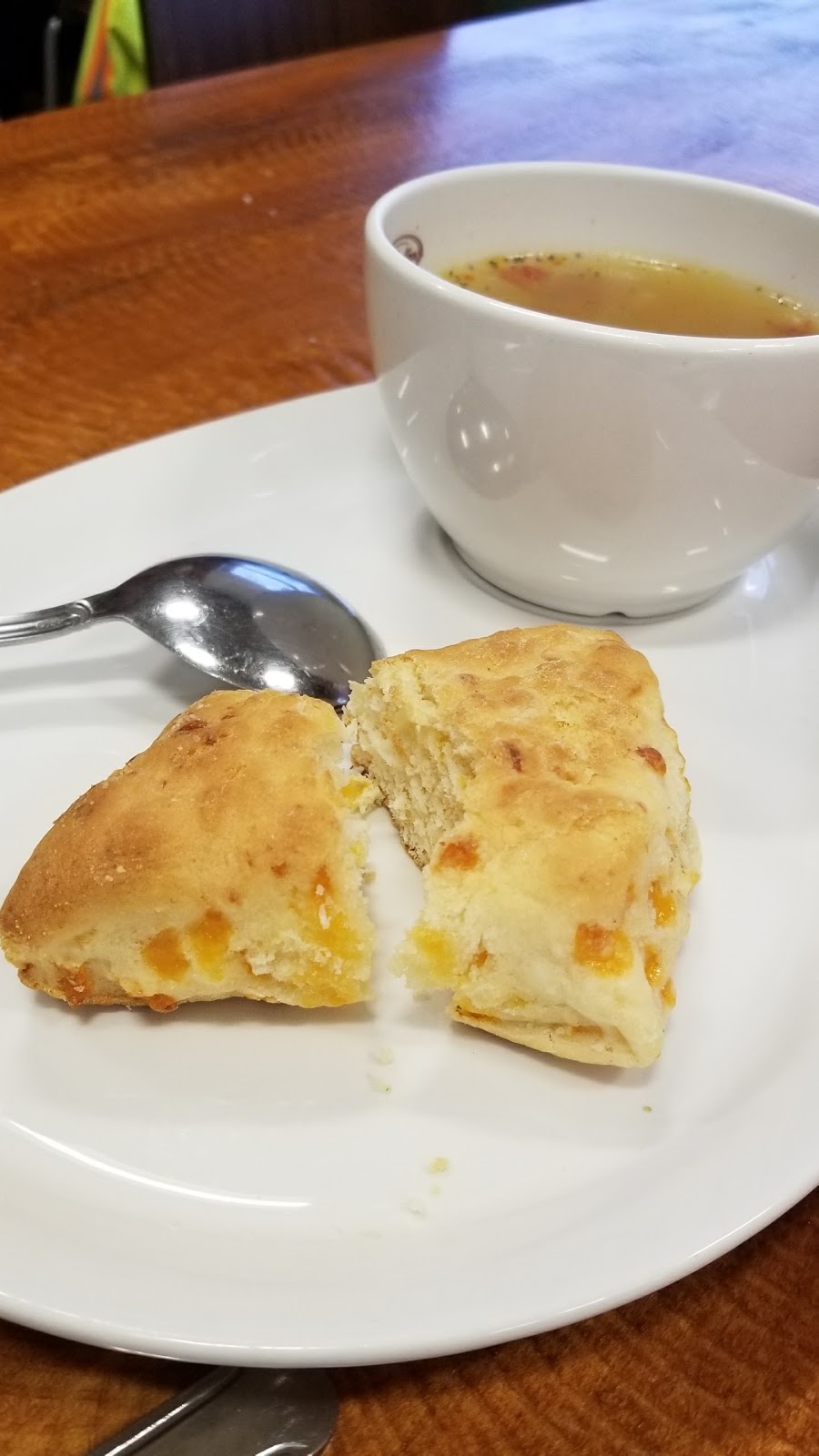Tim Hortons | 32525 London Ave, Mission, BC V2V 6M7, Canada | Phone: (604) 826-3398