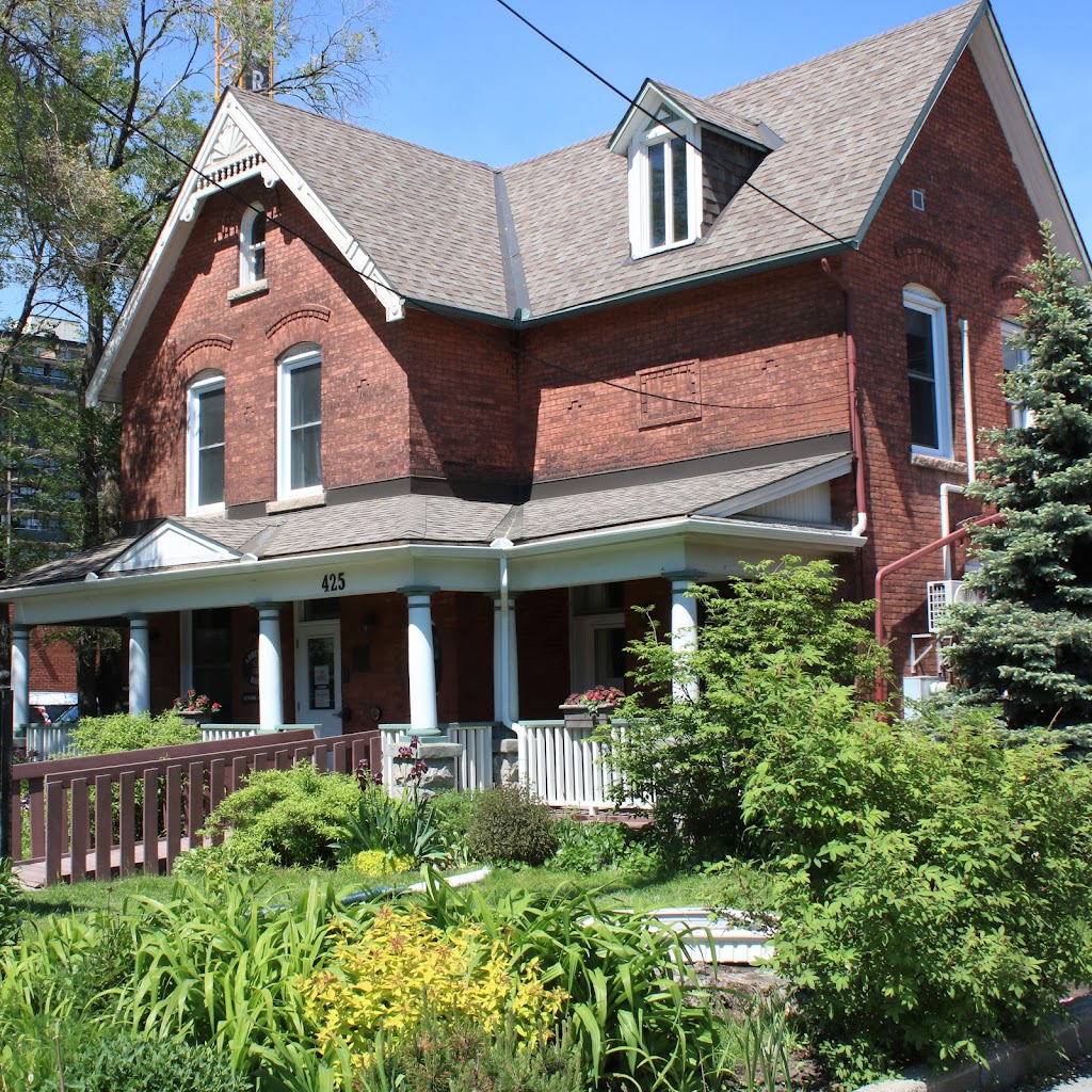 Abbeyfield House Ottawa | 425 Parkdale Ave, Ottawa, ON K1Y 1H3, Canada | Phone: (613) 729-4817