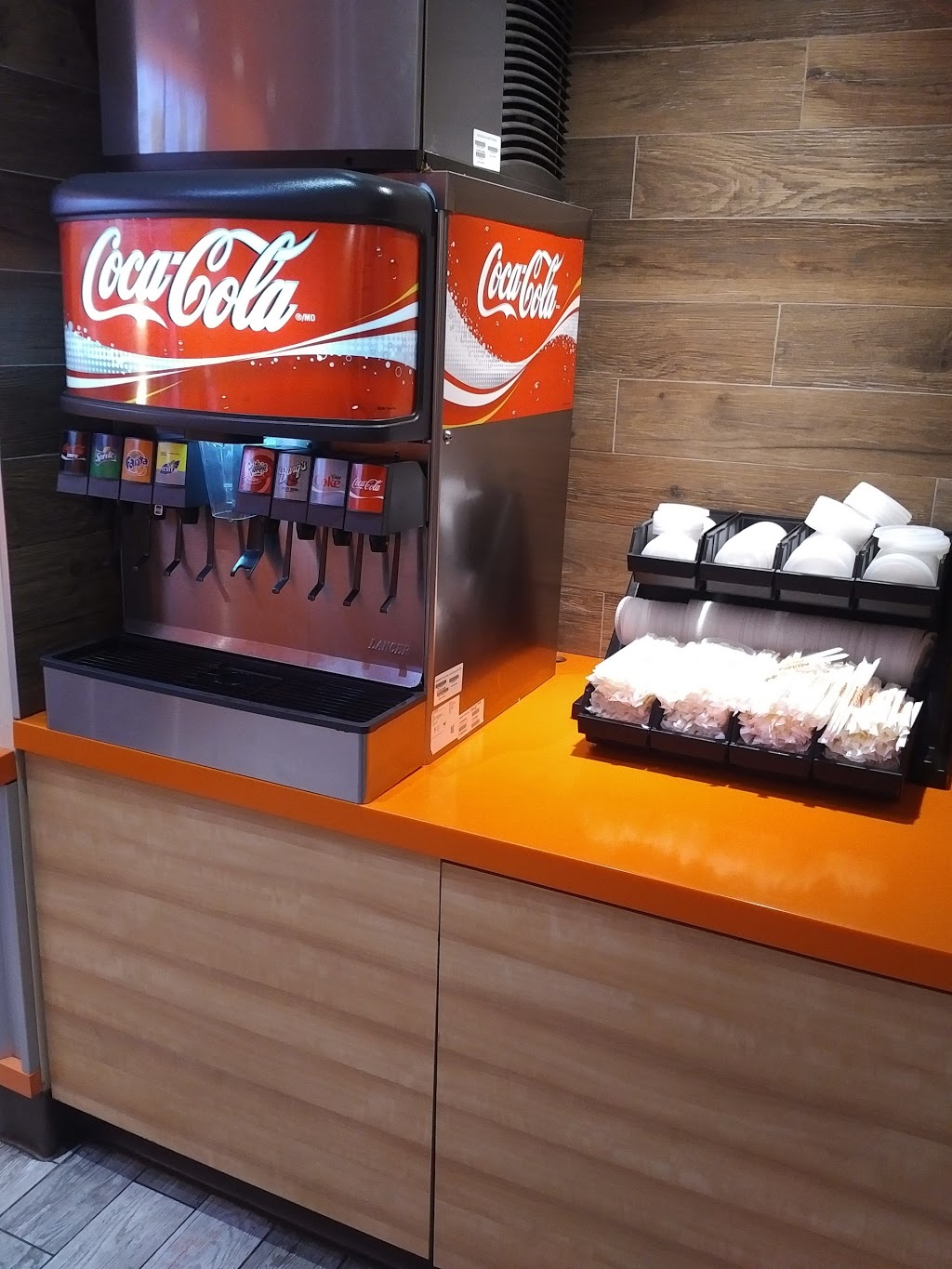 Popeyes Louisiana Kitchen | 30 Famous Ave #139b, Woodbridge, ON L4L 9M3, Canada | Phone: (905) 264-6309