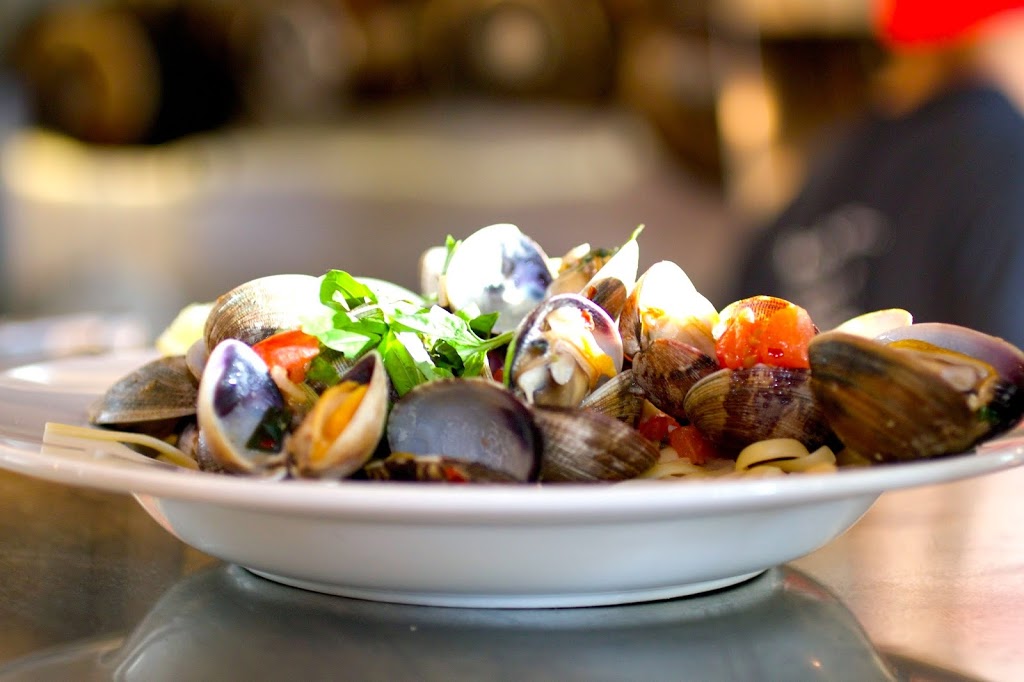 Mambo Italiano Cafe | 1303 12th St, Bellingham, WA 98225, USA | Phone: (360) 734-7677