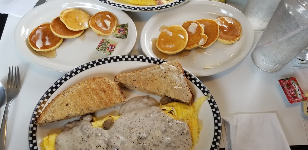 Bucks Diner | 8927 Dixie Hwy, Fair Haven, MI 48023, USA | Phone: (586) 725-1000