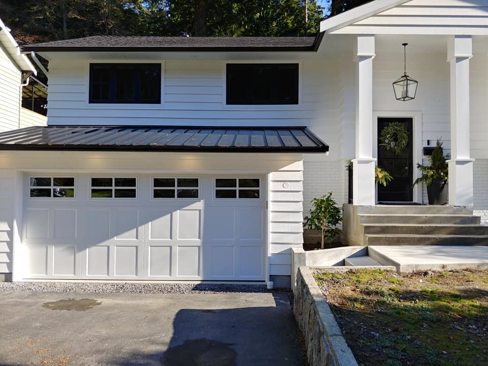 Lions Gate Garage Doors Ltd. | 18777 68A Ave. #11, Surrey, BC V4N 0Z8, Canada | Phone: (604) 243-1505