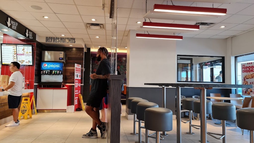 KFC | 1030 Keewatin St, Winnipeg, MB R2R 2E2, Canada | Phone: (204) 987-8314