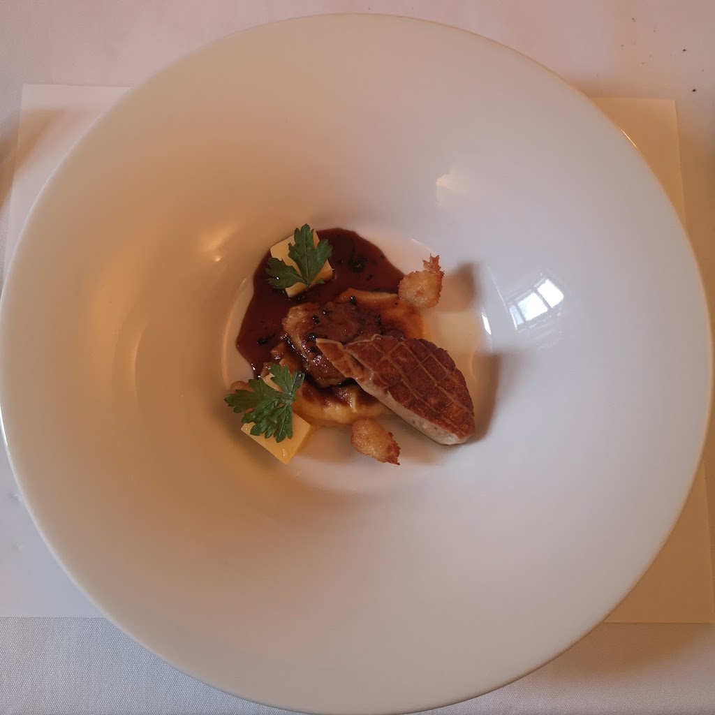 Restaurant La Chronique | 104 Av. Laurier O, Montréal, QC H2T 2N7, Canada | Phone: (514) 271-3095