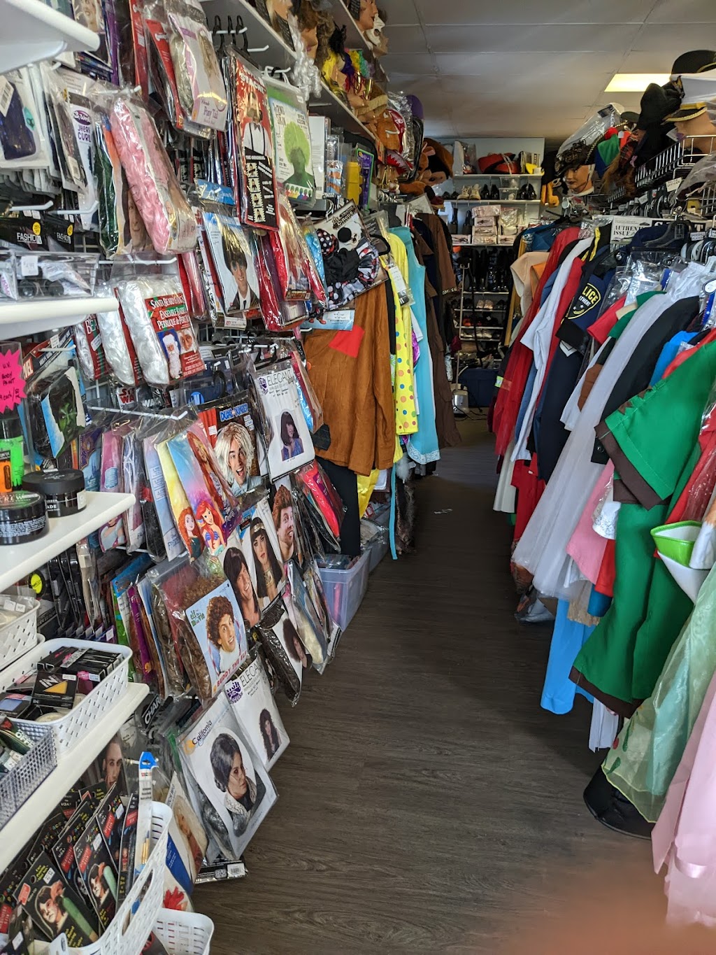 Once Upon A Guise | 195 Geddes St, Elora, ON N0B 1S0, Canada | Phone: (226) 384-8473
