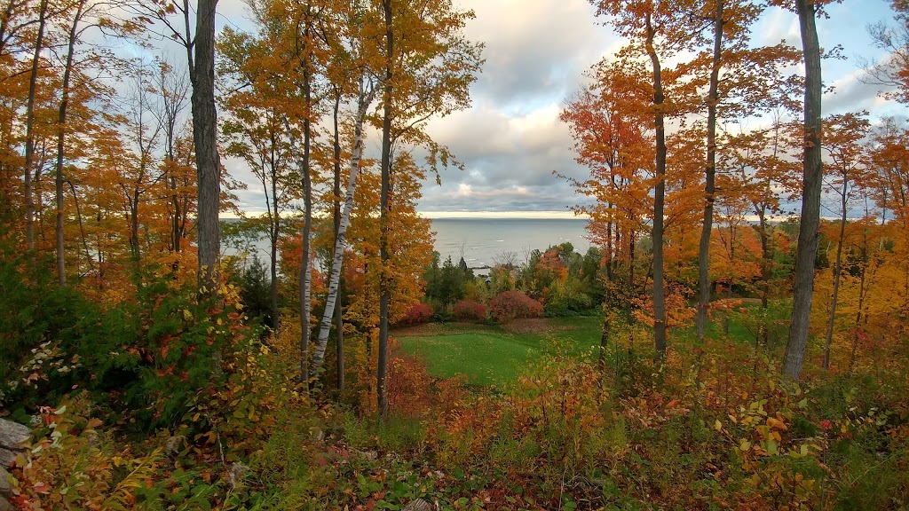 Lora Bay | 109 E Ridge Dr, Thornbury, ON N0H 2P0, Canada | Phone: (877) 599-5515