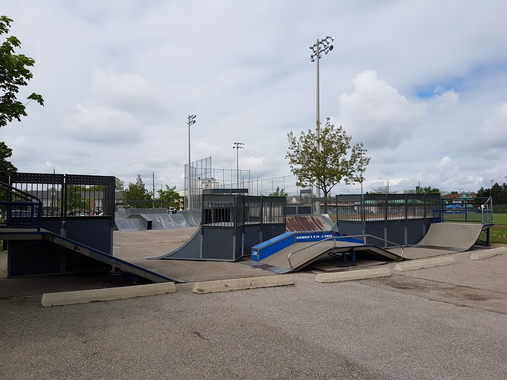 Brampton Memorial Arena | 69 Elliott St, Brampton, ON L6Y 1W2, Canada | Phone: (905) 874-2874