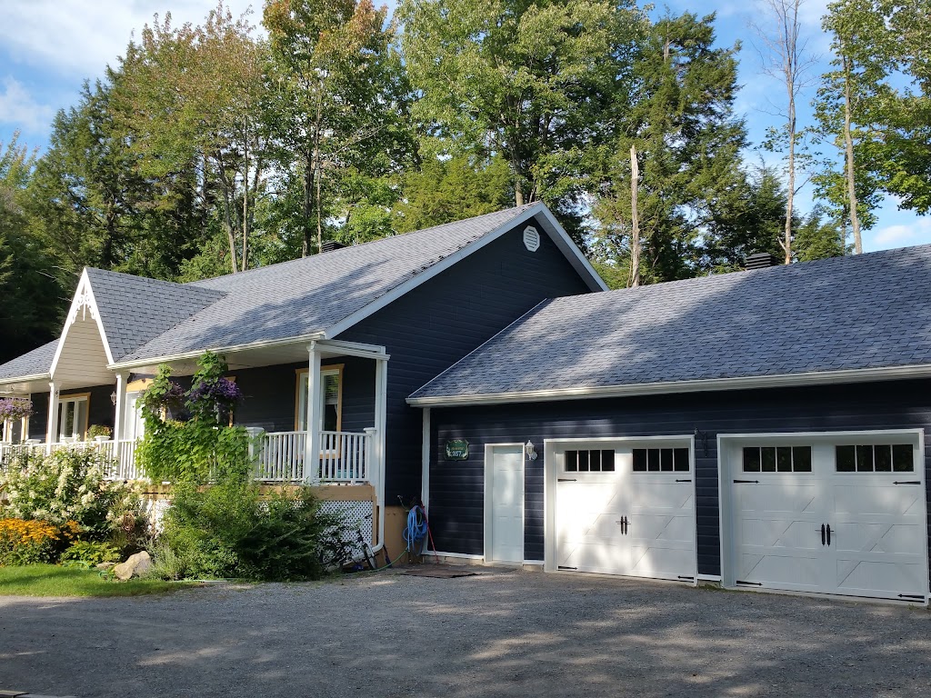Solution Garage Doors | 3602 Bd Poirier, Saint-Laurent, QC H4R 2J5, Canada | Phone: (514) 418-0055