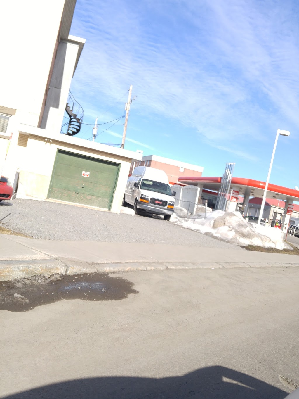 Petro-Canada | 2600 de la, Rue de la Concorde, Quebec City, QC G1L 4Z5, Canada | Phone: (418) 621-9802