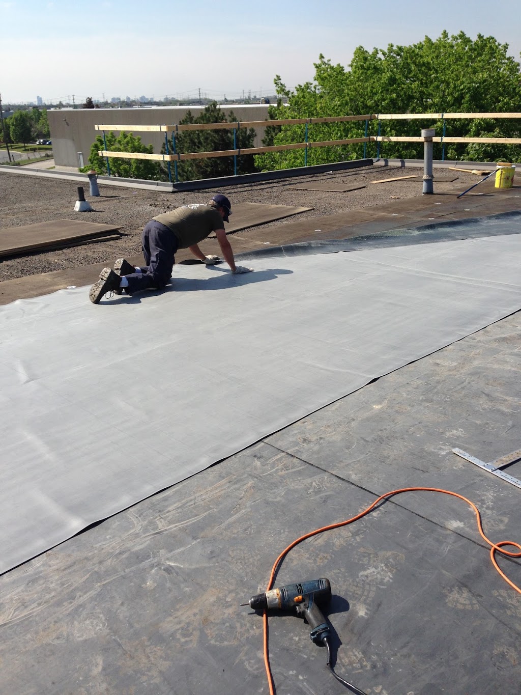 Tarcom Roofing Inc | 41 N Alarton St, Mississauga, ON L4T 1J9, Canada | Phone: (647) 782-8678