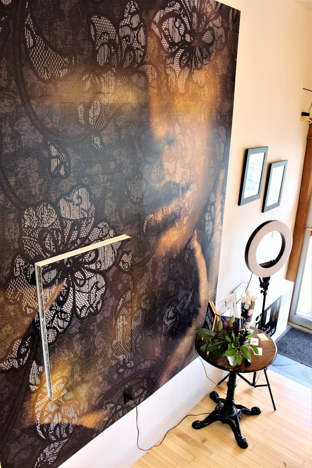 DMB-Style | 298 Woolwich St, Guelph, ON N1H 3W3, Canada | Phone: (519) 760-2636