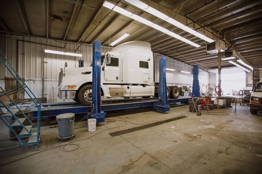 Calgary Heavy Truck and Collision | 7404 44 St SE, Calgary, AB T2C 3G7, Canada | Phone: (403) 287-6888
