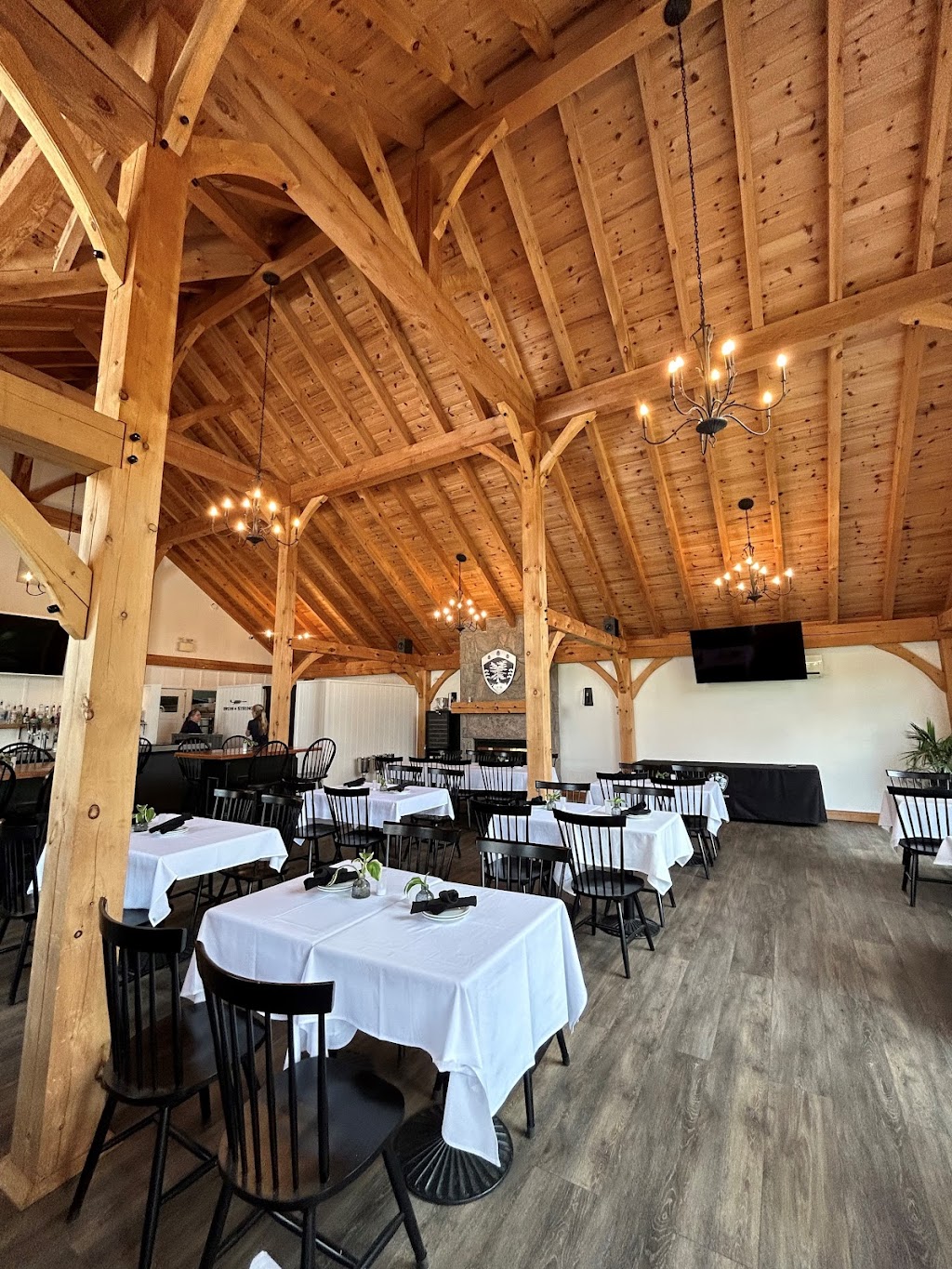 Iron and String Restaurant | 1012 Golf Ave Rd, Port Carling, ON P0B 1J0, Canada | Phone: (705) 769-3381