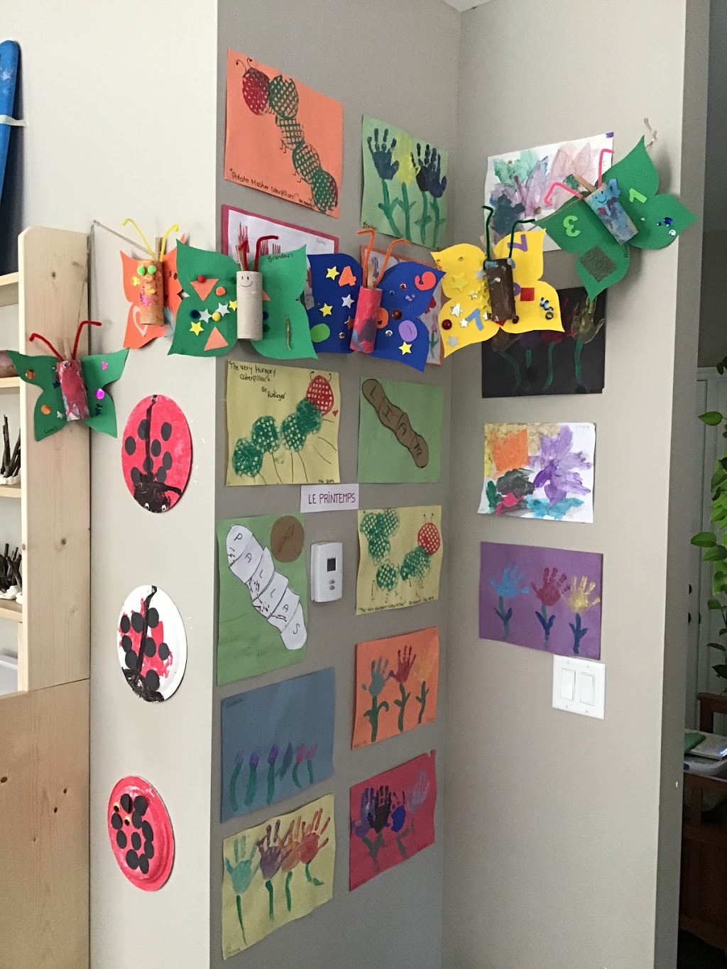 Ecole Petits Pieds | 476 Becher Bay Rd, Sooke, BC V9Z 1B8, Canada | Phone: (778) 425-0188
