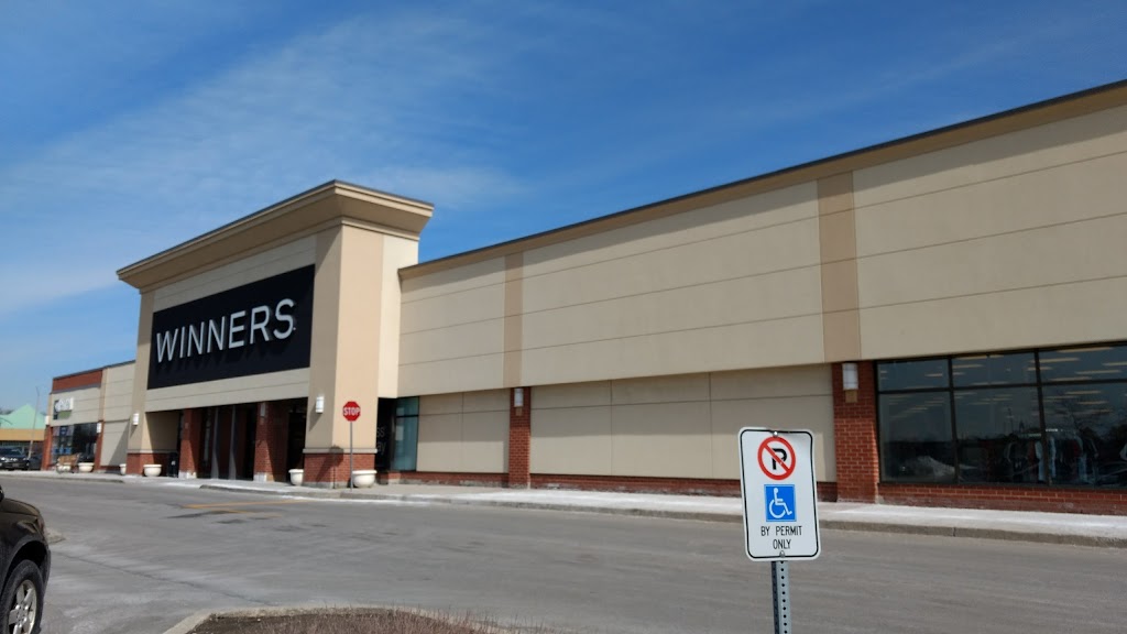 Winners | 200 North Service Rd W, Oakville, ON L6M 2G2, Canada | Phone: (905) 338-5700
