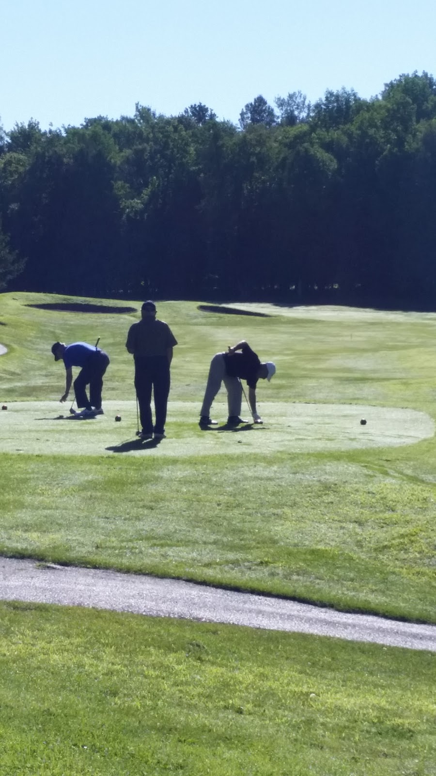 Dufferin Heights Country Club | 4115 QC-143, Stanstead, QC J0B 3E0, Canada | Phone: (819) 876-2113