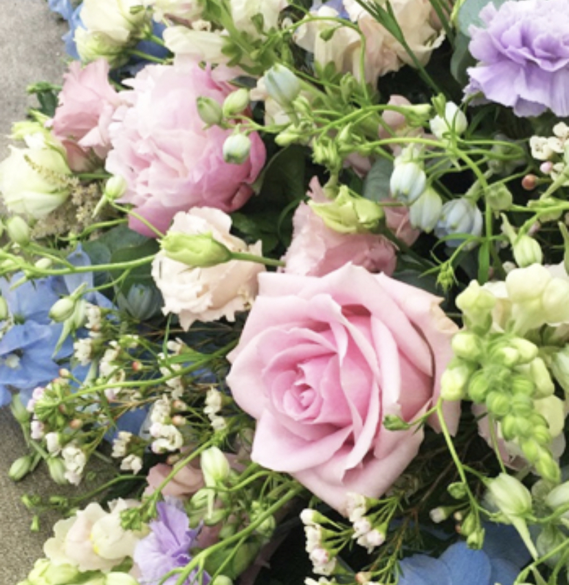 Flower Delivery Kamloops | 1478 Emerald Dr, Kamloops, BC V2E 2E3, Canada | Phone: (778) 694-7437