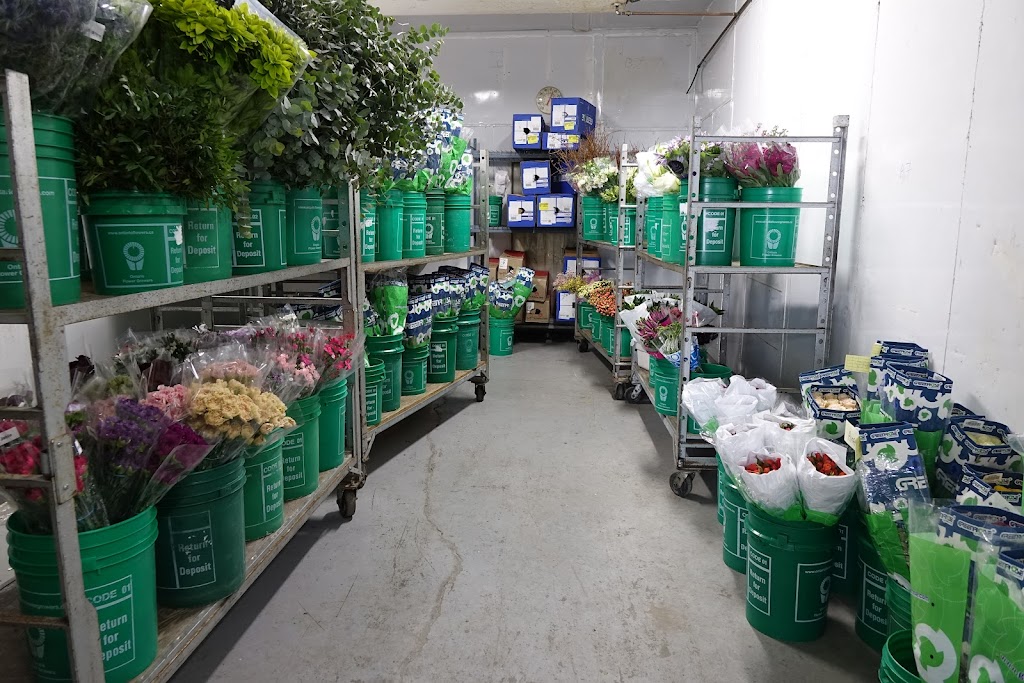 Royal Flower Import Group | 6870 Pacific Cir, Mississauga, ON L5T 1N8, Canada | Phone: (905) 670-5022