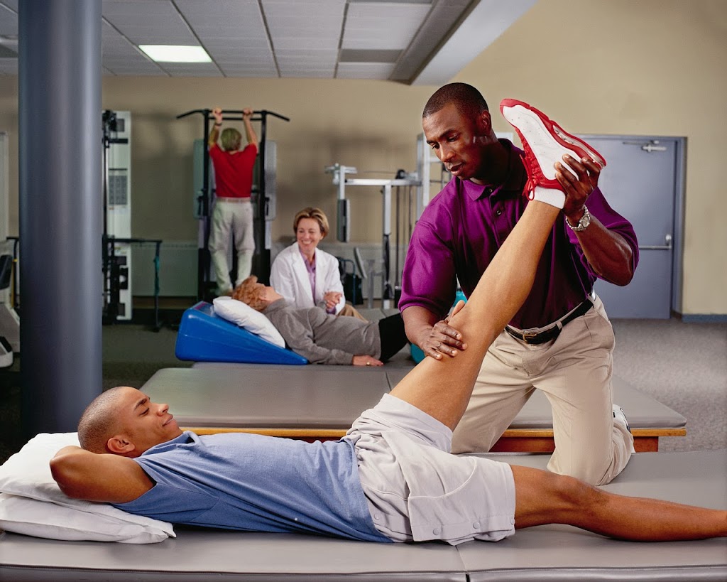 Activa Clinics - Dundas | 250 Dundas St W Unit 108, Mississauga, ON L5B 1J2, Canada | Phone: (289) 444-5060