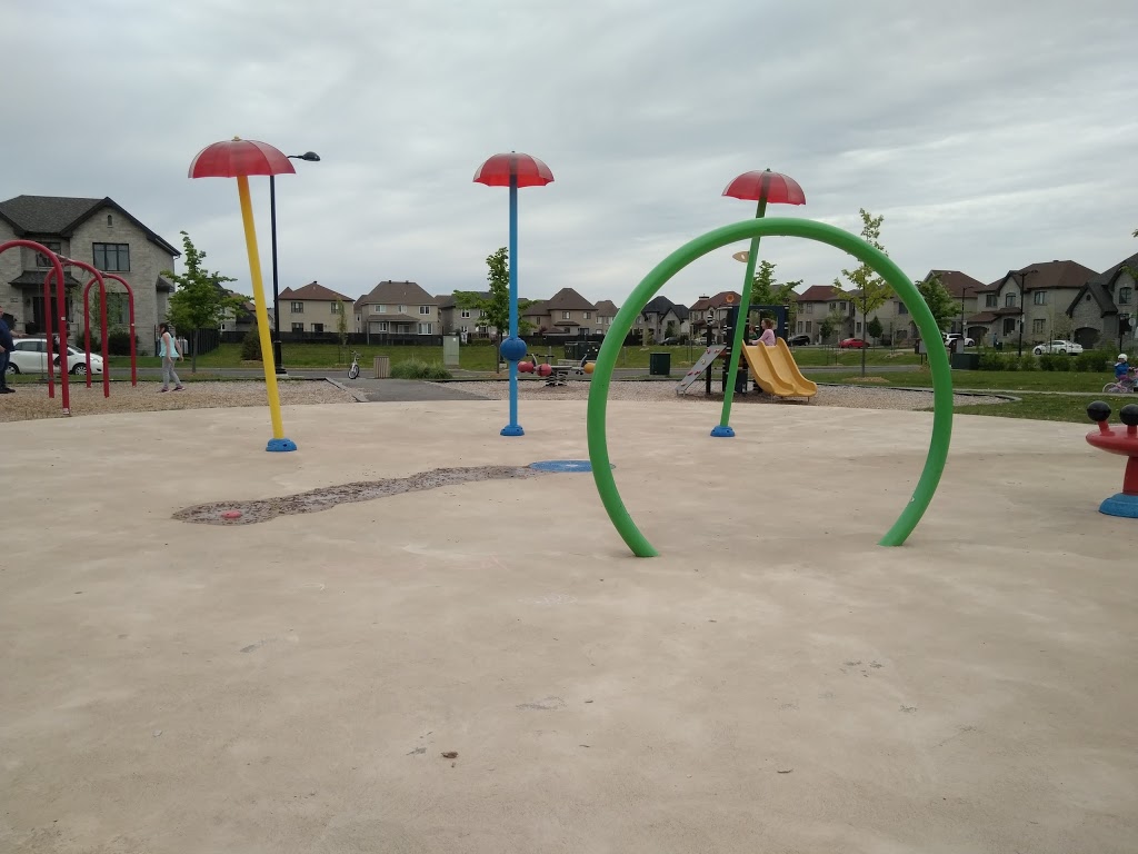 Jeux deau | 5685 Rue Carrière, Brossard, QC J4Z 0K1, Canada