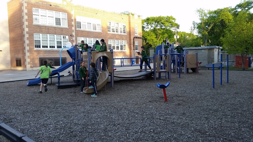 Queenston School | 245 Queenston St, Winnipeg, MB R3N 0W6, Canada | Phone: (204) 489-3423