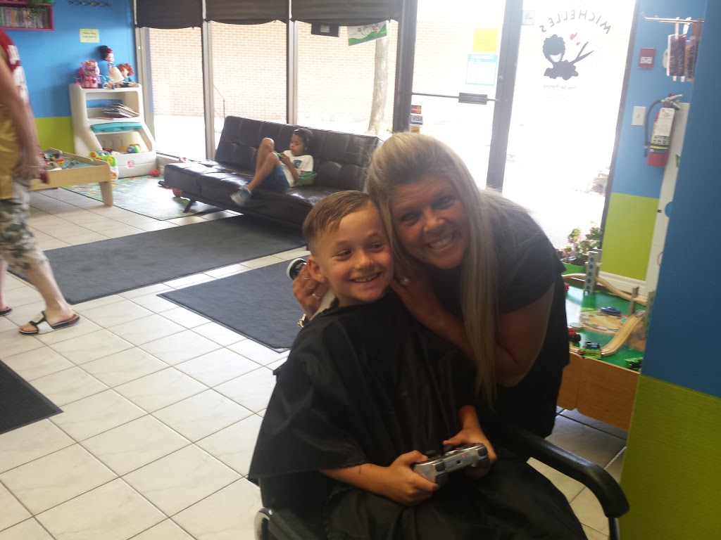 Mrs. Michelles Cool Cuts for Kids | 1505 Guelph Line, Burlington, ON L7P 3B6, Canada | Phone: (905) 332-5225