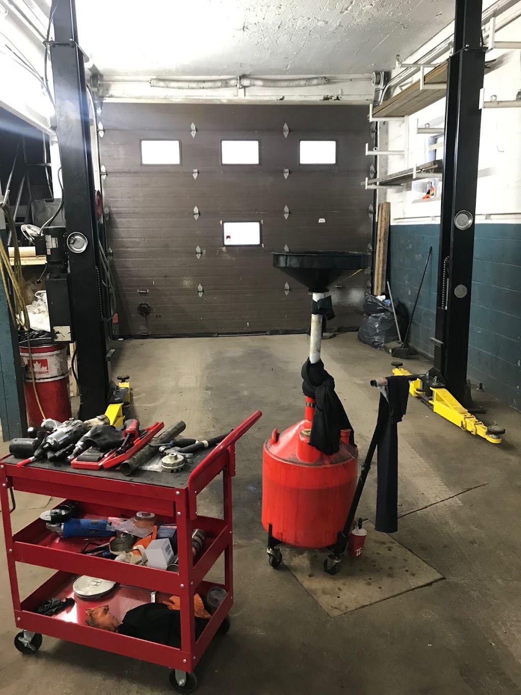 S&J Centre de Pneu Inc | 975 A Av. du Pacifique, Lachine, QC H8S 2R1, Canada | Phone: (514) 792-9394
