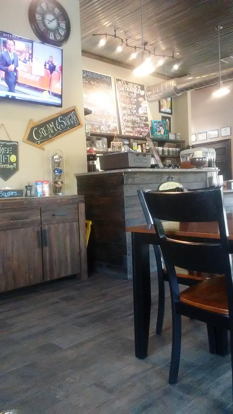 Ds Coffee Shop And Quick Lube | 114 Croswell Rd, Croswell, MI 48422, USA | Phone: (810) 679-2420