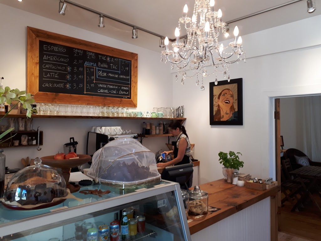 Bois Café | 2950 Rue Laflèche, Saint-Paulin, QC J0K 3G0, Canada | Phone: (819) 293-9004
