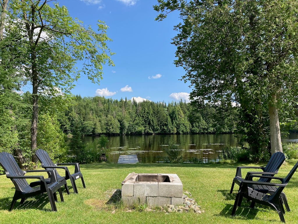 Chalet le 1458 | 1458 Chem. du Dom. Lachance, Weedon, QC J0B 3J0, Canada | Phone: (819) 349-4300