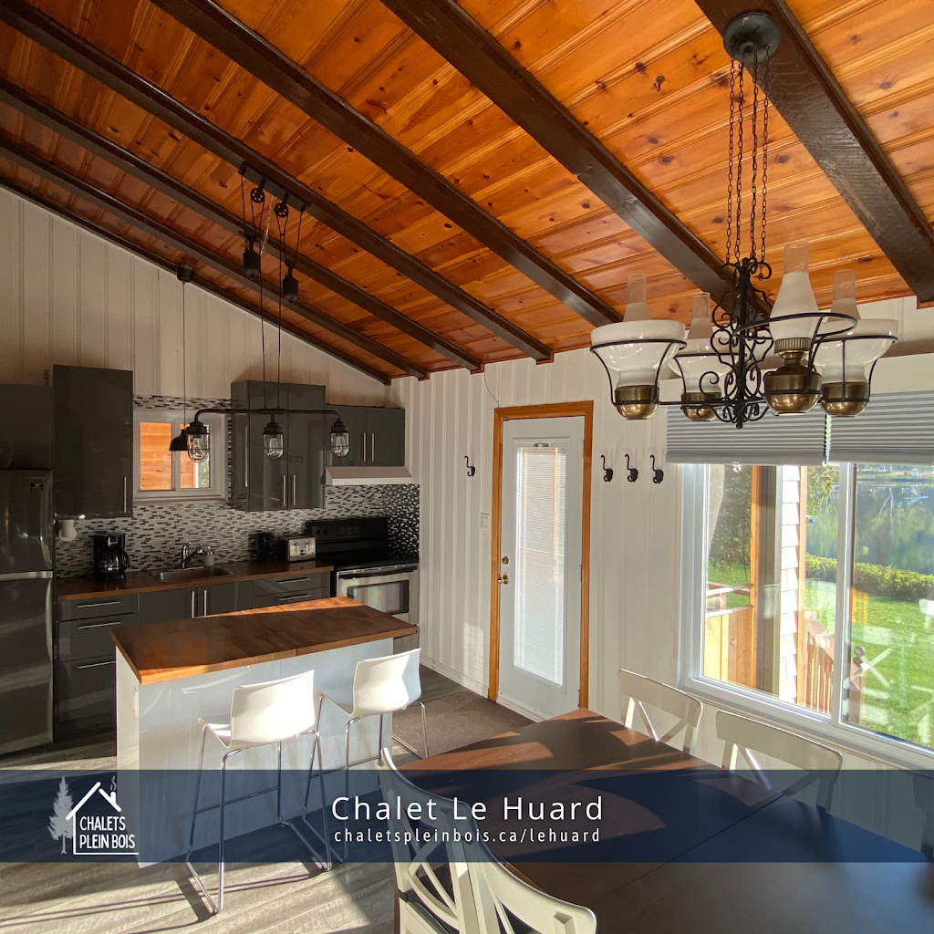 Chalets Plein Bois - LE HUARD | 710 Chem. du Lac Ste Rose S, Mandeville, QC J0K 1L0, Canada | Phone: (514) 668-2586
