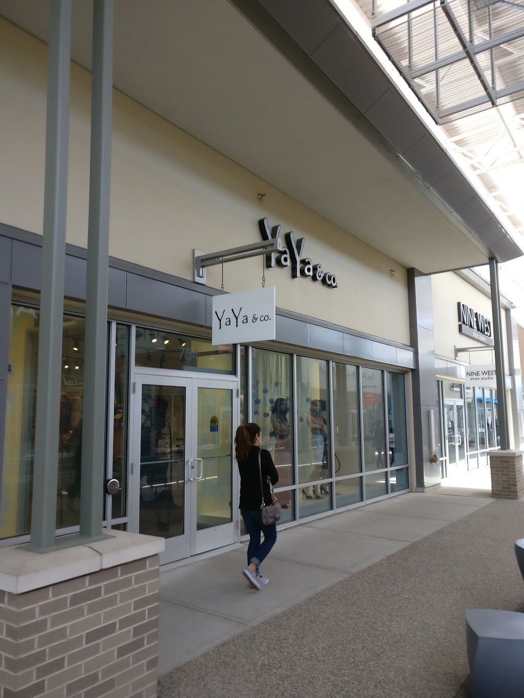 YaYa & Co. | 13850 Steeles Avenue, Halton Hills, ON L7G 0J1, Canada | Phone: (905) 636-1175