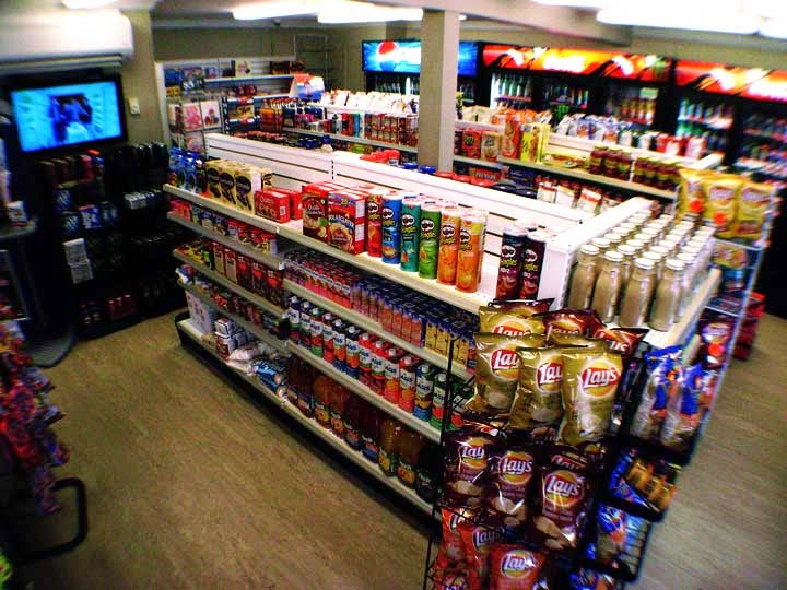 Depanneur Eardley | 1536 QC-148, Luskville, QC J0X 2G0, Canada | Phone: (819) 684-0911