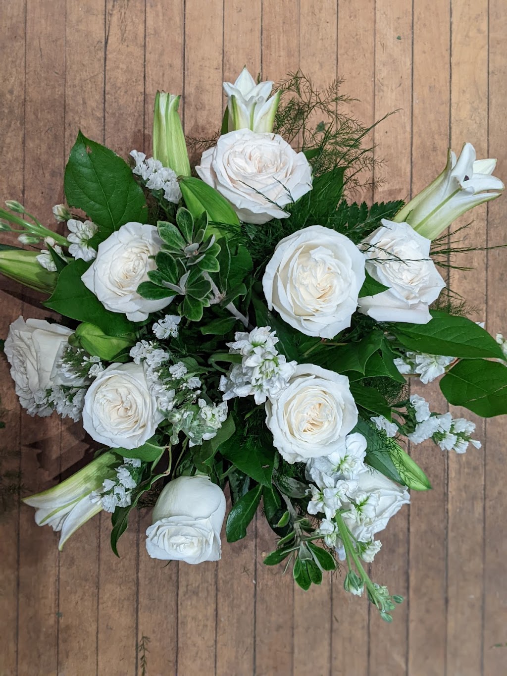 Magnolia Knots | 8199 ON-93, Tiny, ON L0K 2E1, Canada | Phone: (705) 528-4829