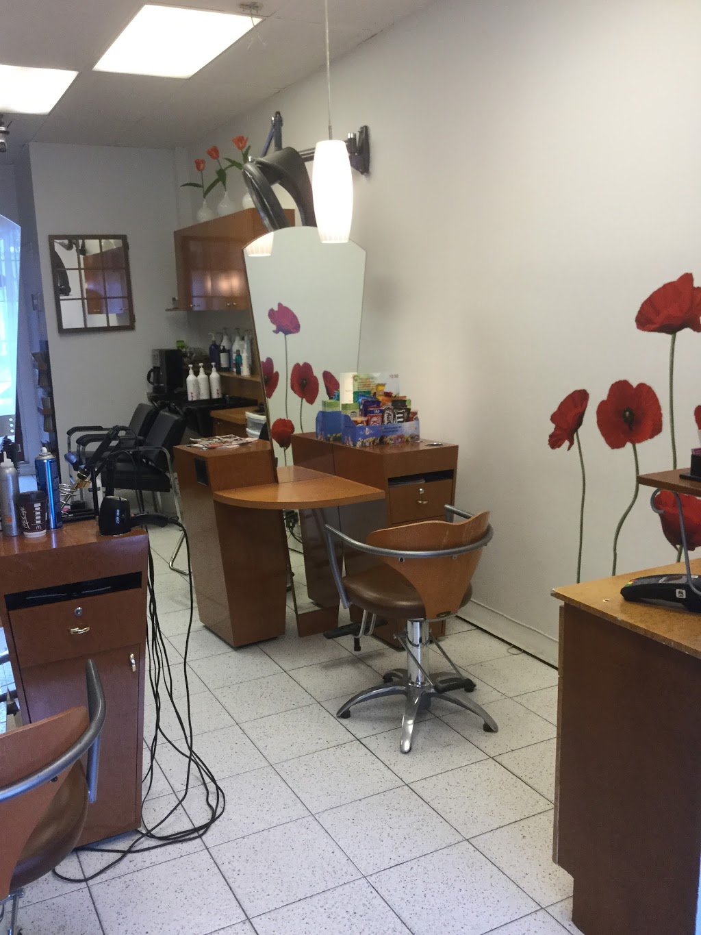 Salon De Coiffure Le Havre Pour Elle Et Lui | 1956 Boulevard Rosemont, Montréal, QC H2G 1S8, Canada | Phone: (514) 271-0814