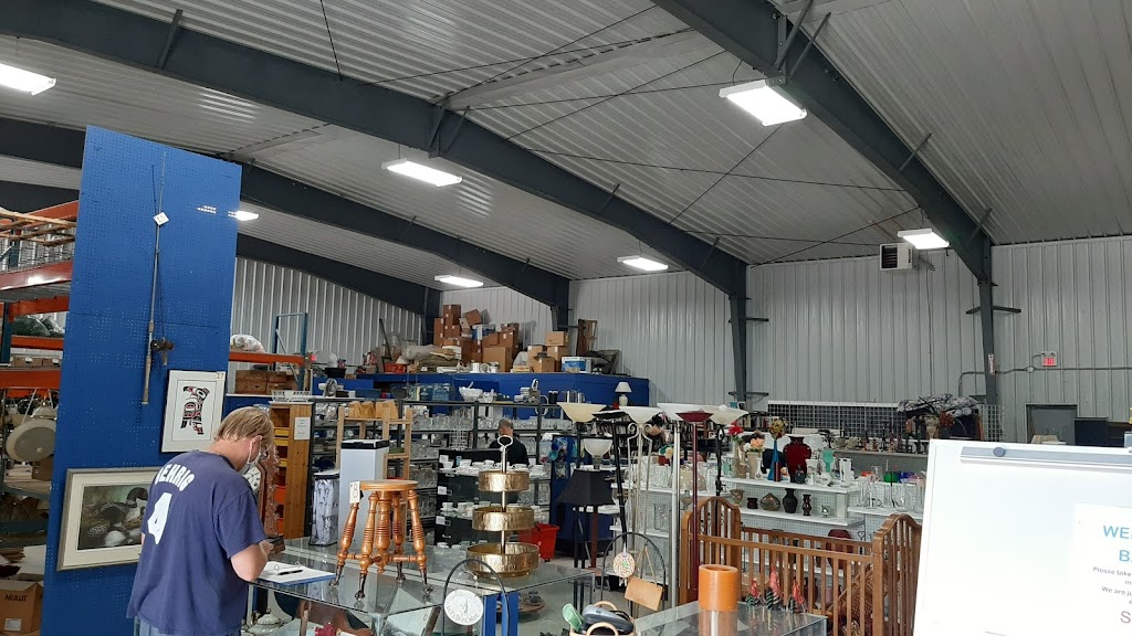 Thrift Warehouse | 128 Mallard Rd, Dysart et al, ON K0M 1S0, Canada | Phone: (705) 457-5247