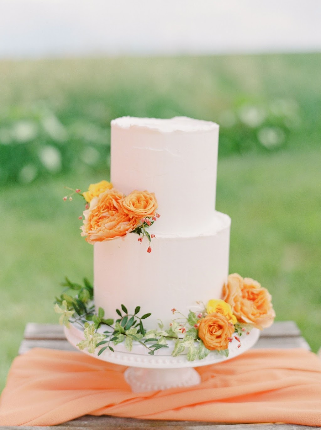 Yvonnes Delightful Cakes | The District North, 11130 11th St NE #170, Calgary, AB T3K 2R5, Canada | Phone: (403) 700-5751